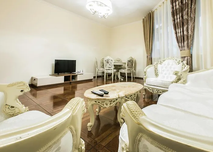 Sweet Home 8 Vip At Freedom Square