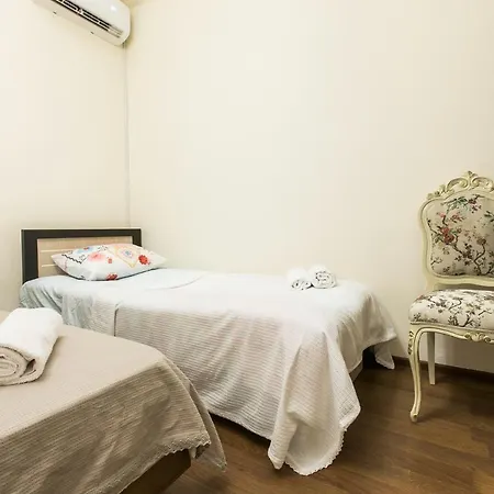 Sweet Home 8 Vip At Freedom Square Tbilisi Exterior photo